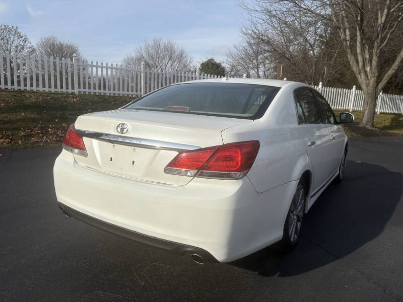 2011 Toyota Avalon Limited
