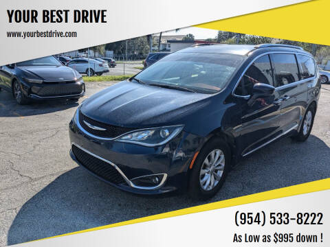 2018 Chrysler Pacifica for sale at CARite of Oakland in Oakland Park FL