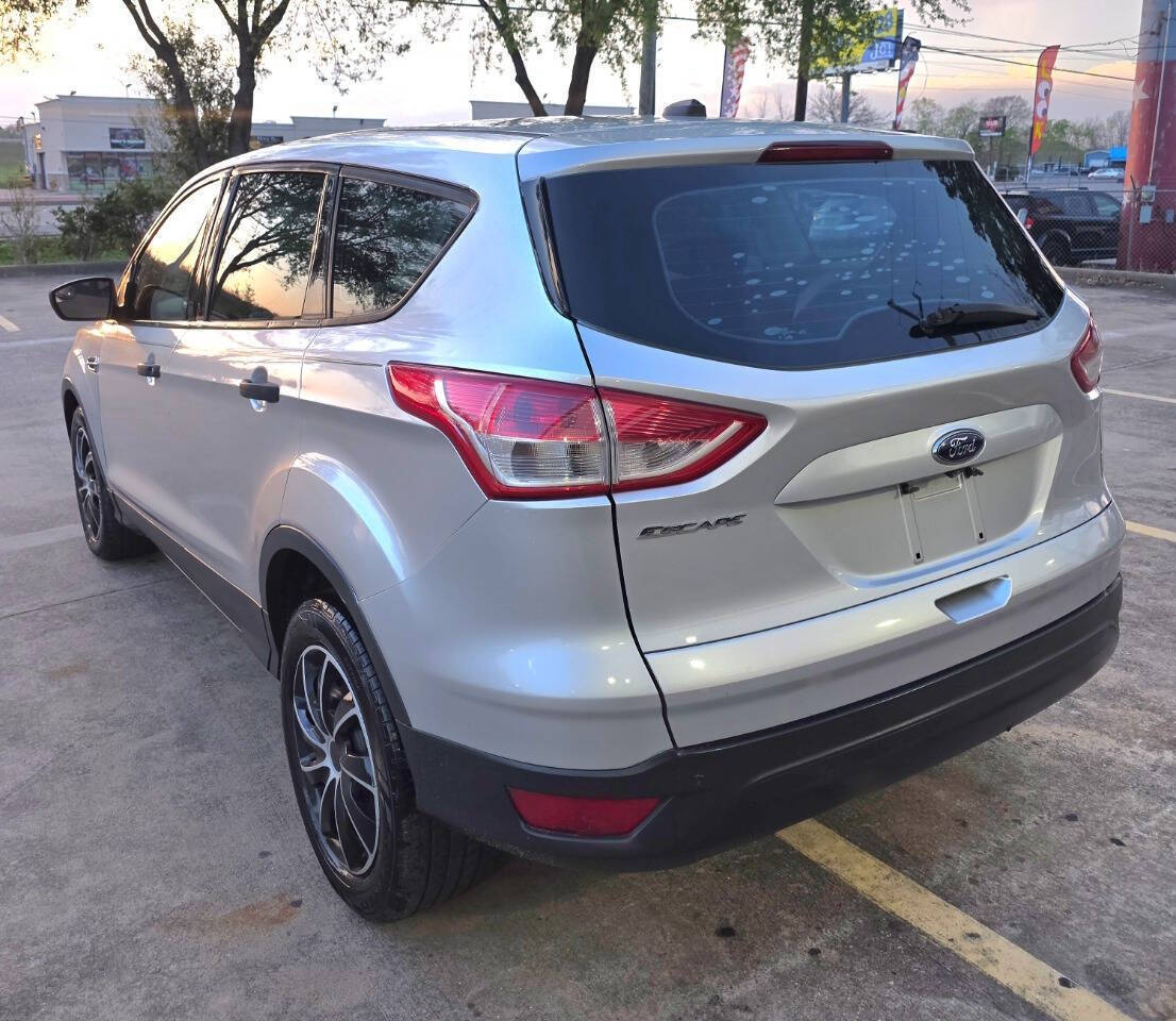 2014 Ford Escape S 4dr SUV - Silver exterior view 3