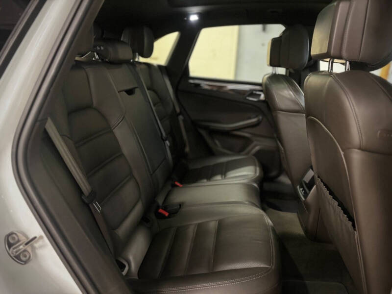 2015 Porsche Macan S