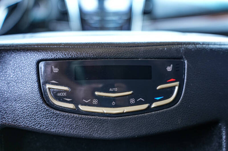 2016 Cadillac Escalade Standard