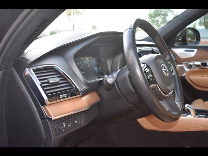 2017 Volvo XC90 T8 eAWD Inscription