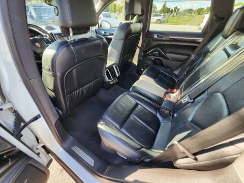 2014 Porsche Cayenne Platinum