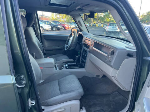 2008 Jeep Commander Sport