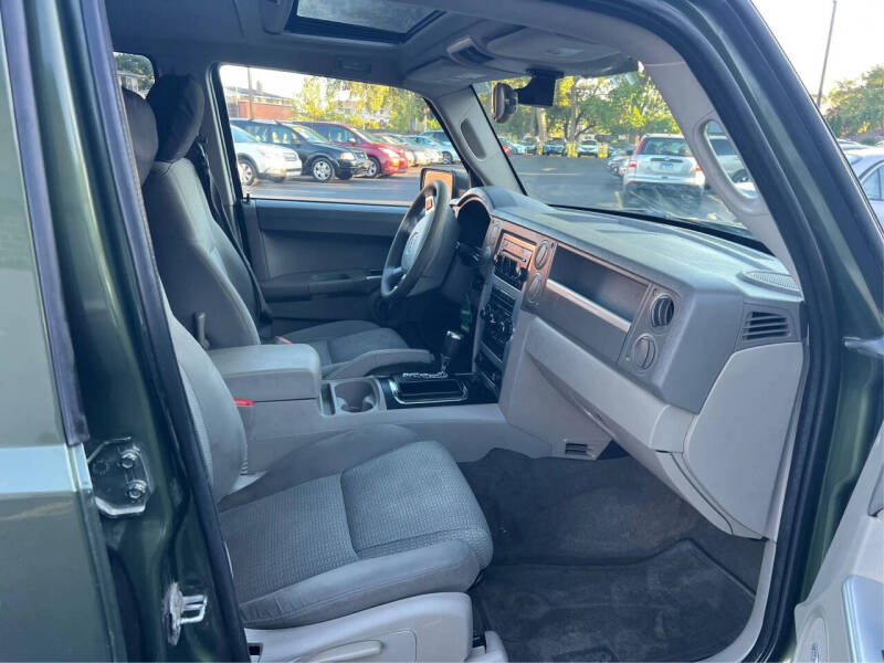 2008 Jeep Commander Sport