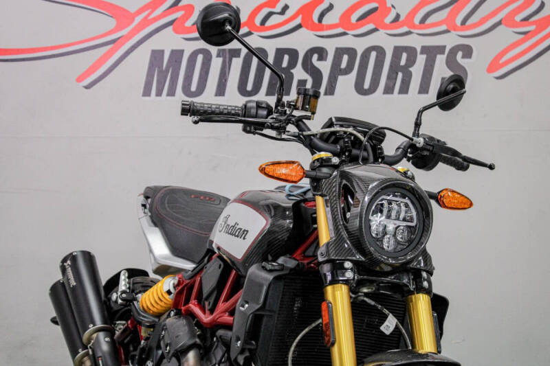 2022 Indian FTR R Carbon