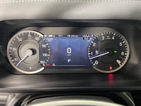 2023 Land Rover Defender 110 SE