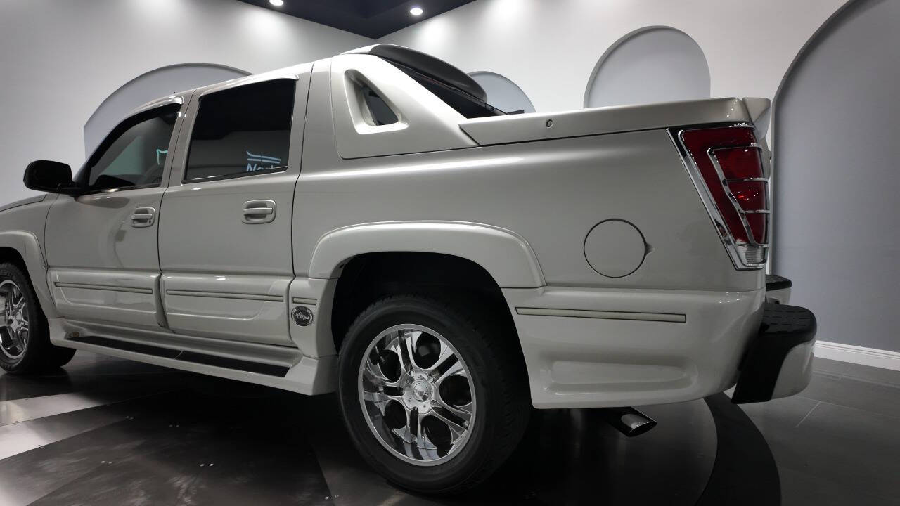2004 Chevrolet Avalanche 21