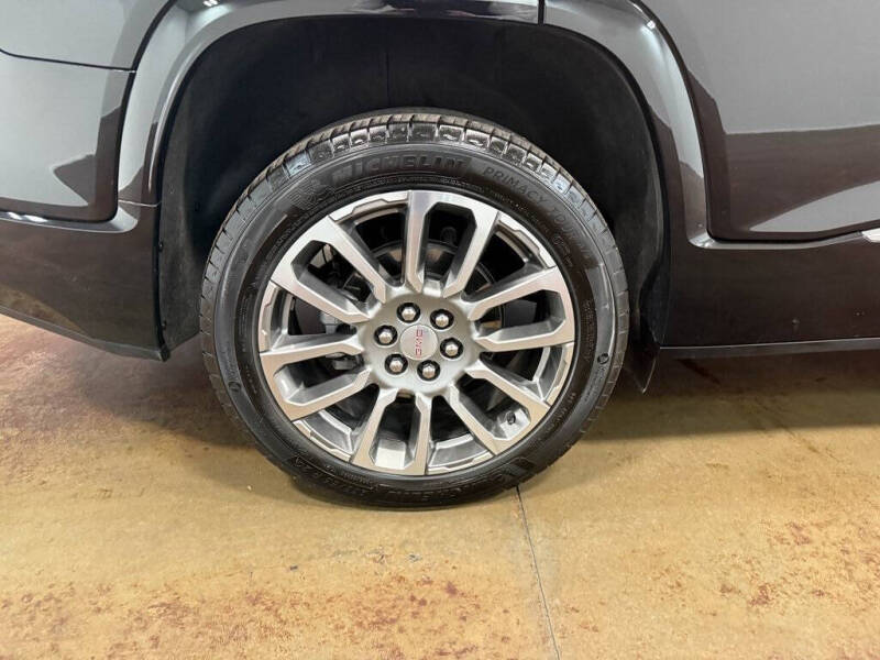 2022 GMC Acadia Denali