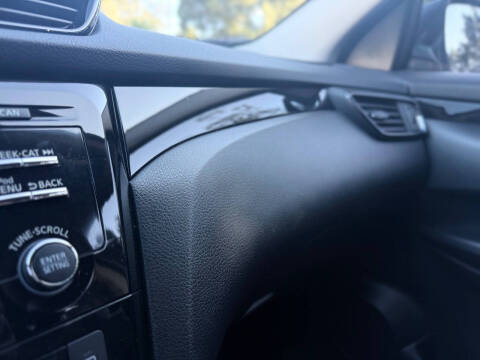 2017 Nissan Rogue Sport SV