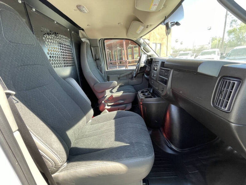2024 GMC Savana 2500