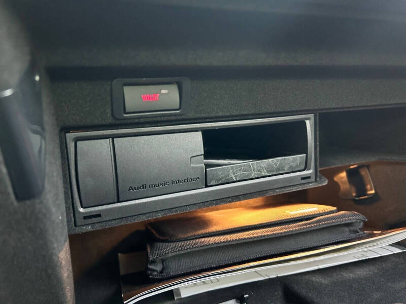 2013 Audi A4 2.0T quattro Premium Plus