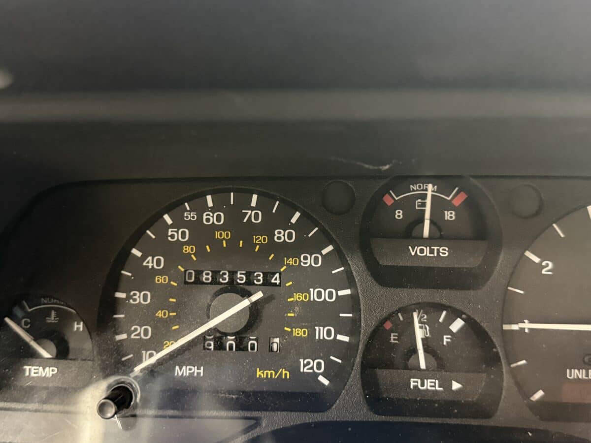 1993 Ford Thunderbird 36