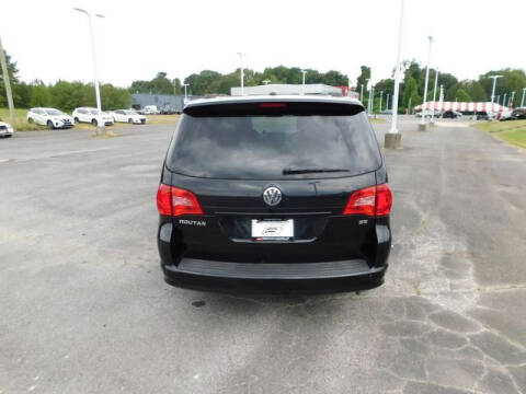 2012 Volkswagen Routan