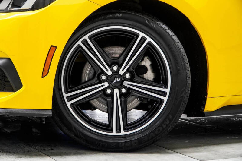 2024 Ford Mustang EcoBoost Premium