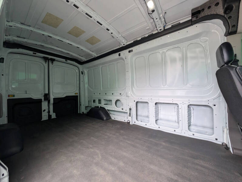2025 Ford Transit 250