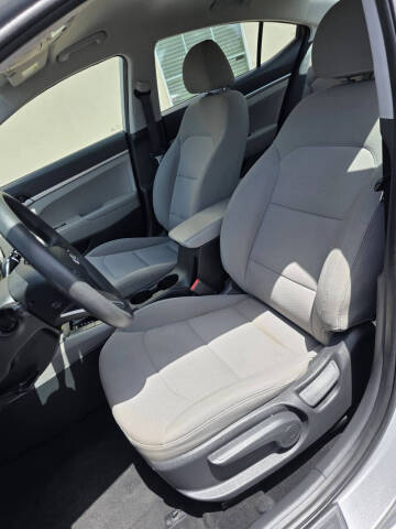 2019 Hyundai Elantra