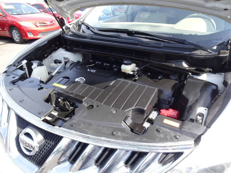 2010 Nissan Murano LE