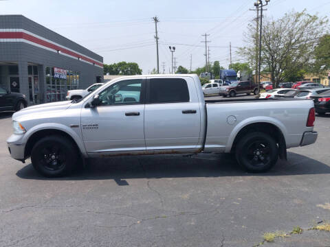 2015 RAM 1500 SLT