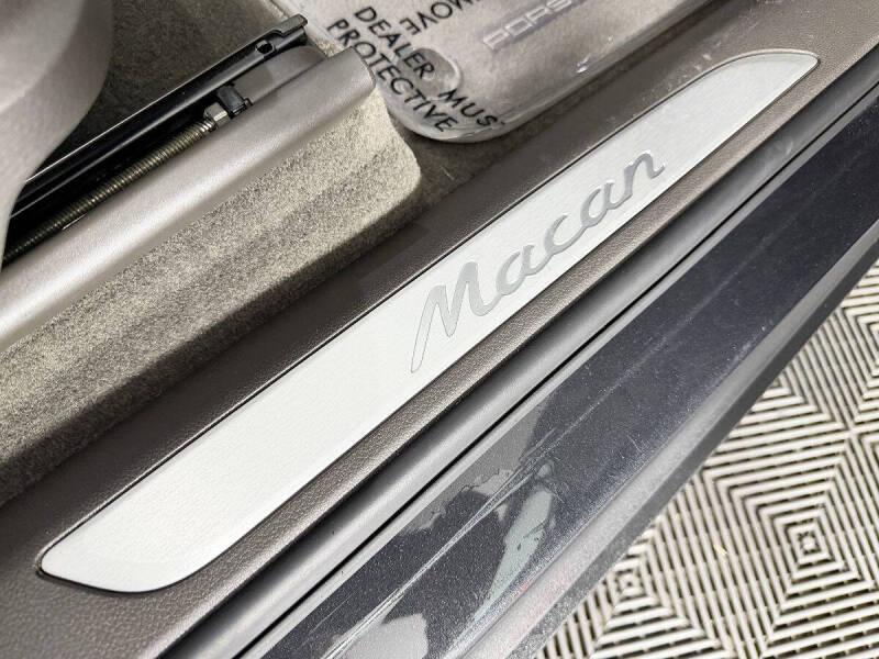 2017 Porsche Macan