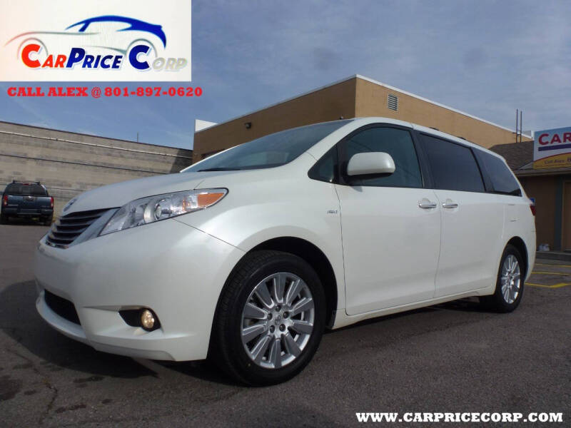 2017 Toyota Sienna XLE Premium's photo