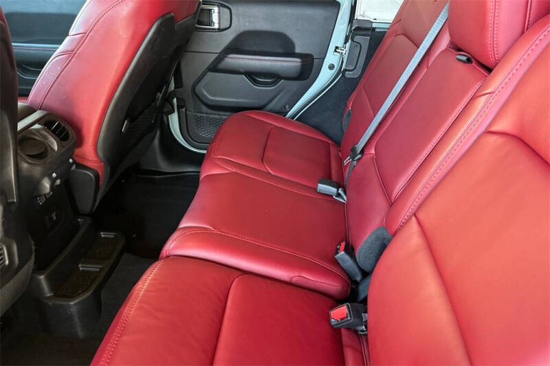 2024 Jeep Wrangler Rubicon 392