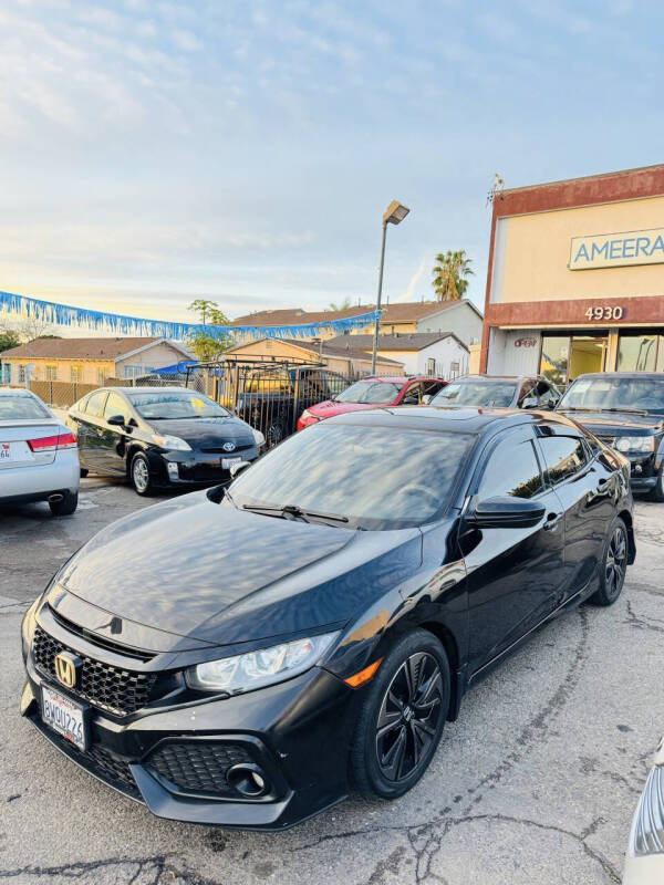 2017 Honda Civic Hatchback EX's photo