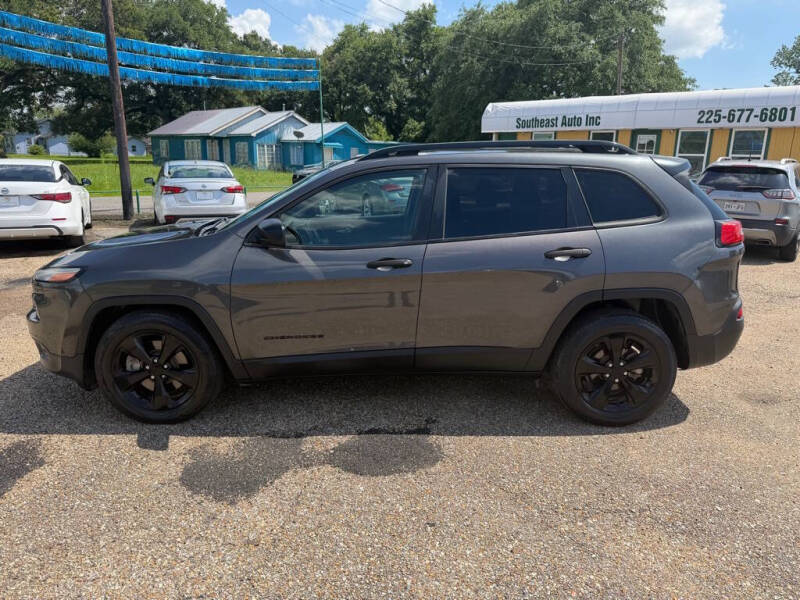 2017 Jeep Cherokee Sport