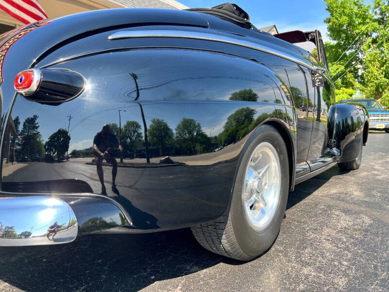 1947 Ford Super Deluxe