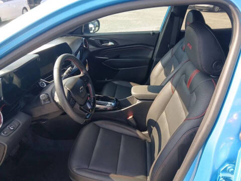 2025 Chevrolet Trax RS