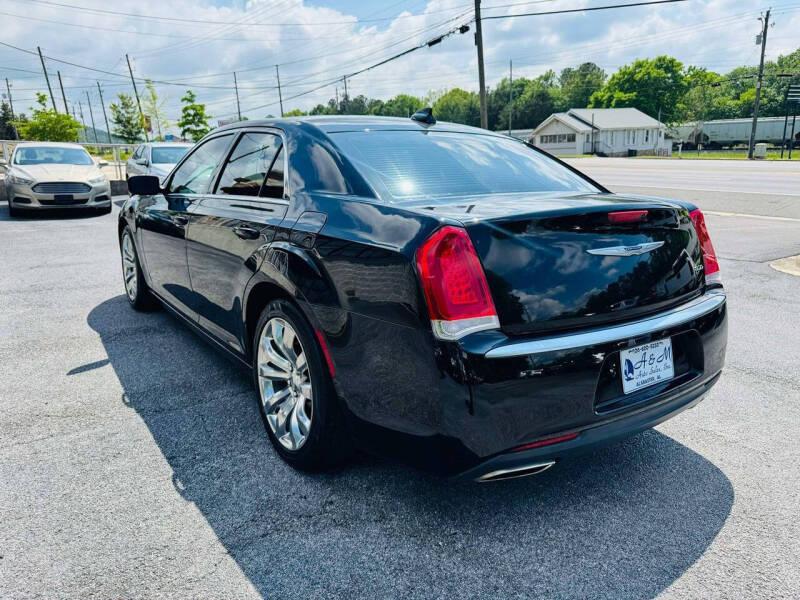 2019 Chrysler 300 Touring
