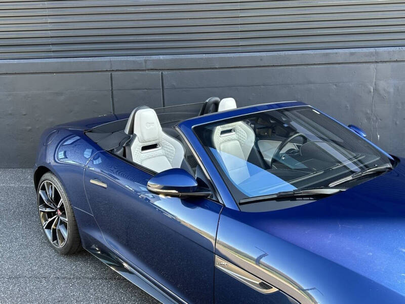 2021 Jaguar F-TYPE R