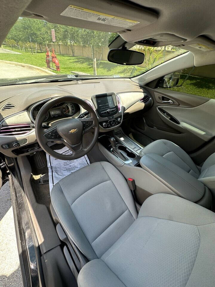 2017 Chevrolet Malibu  - $10,999
