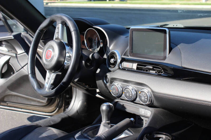 2017 FIAT 124 Spider Lusso