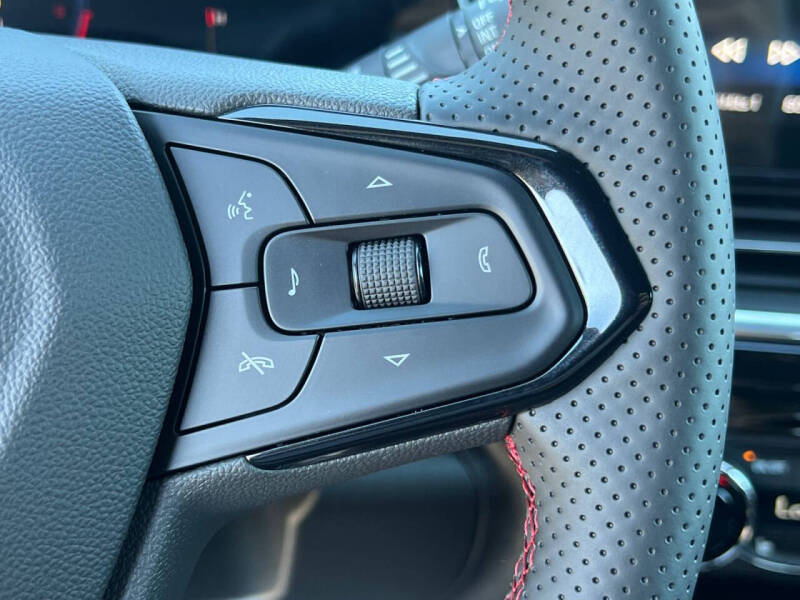 2025 Chevrolet Trax RS