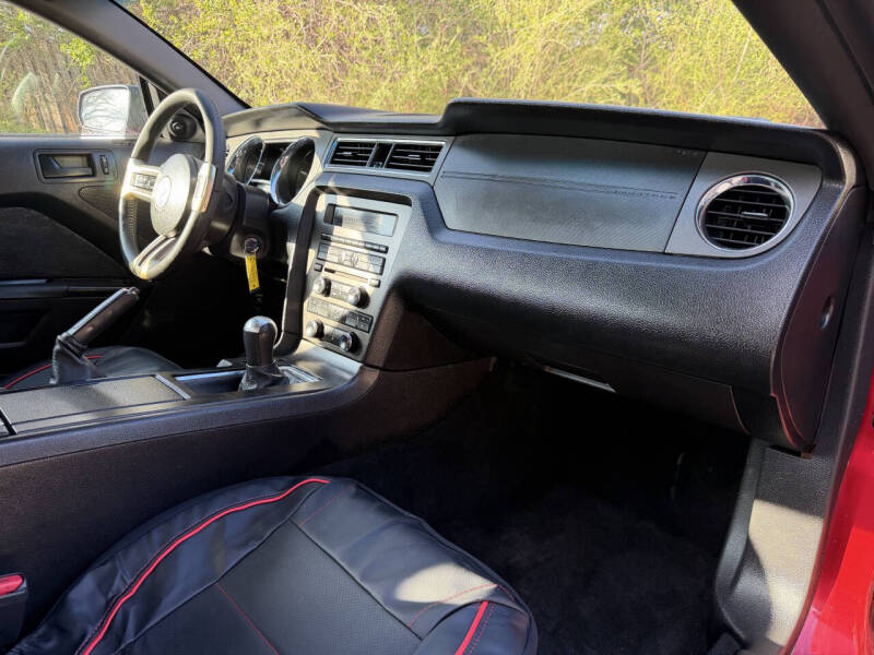 2013 Ford Mustang V6 Premium