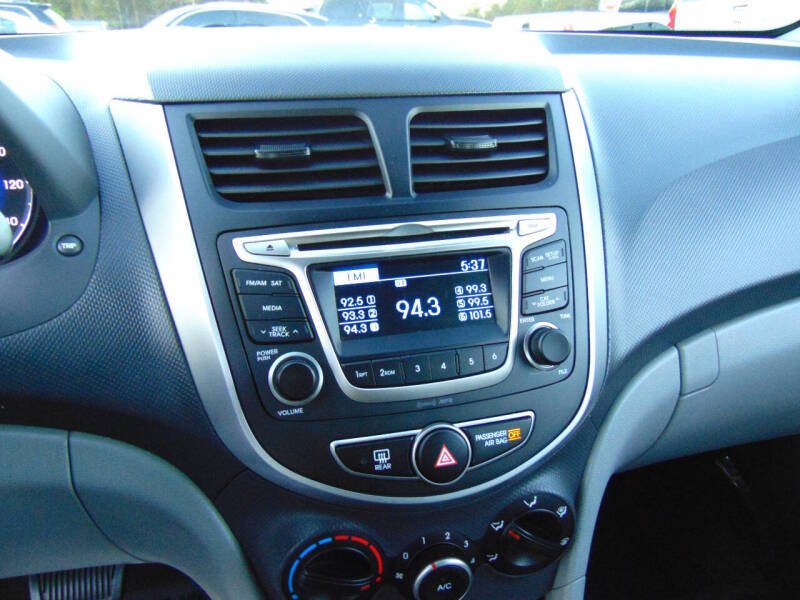 2017 Hyundai Accent SE