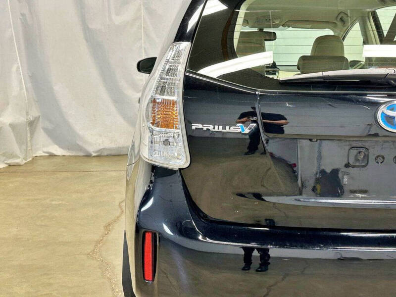 2012 Toyota Prius v
