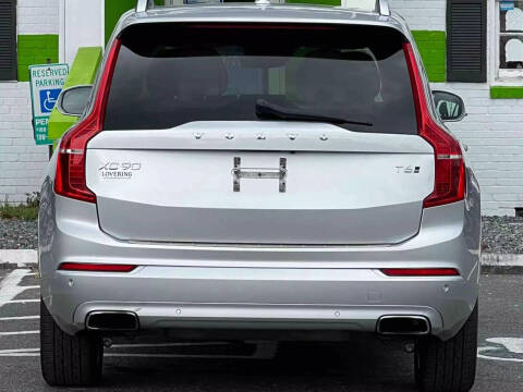 2016 Volvo XC90 T6 Momentum