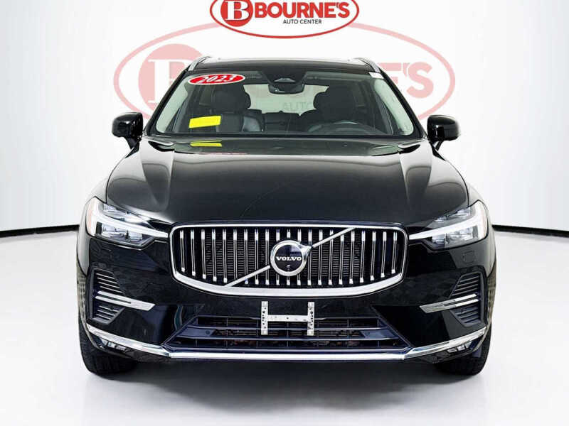 2023 Volvo XC60 B5 Plus Bright Theme