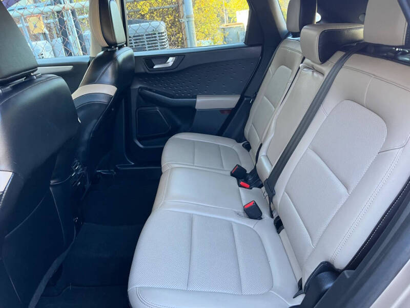 2020 Ford Escape SEL