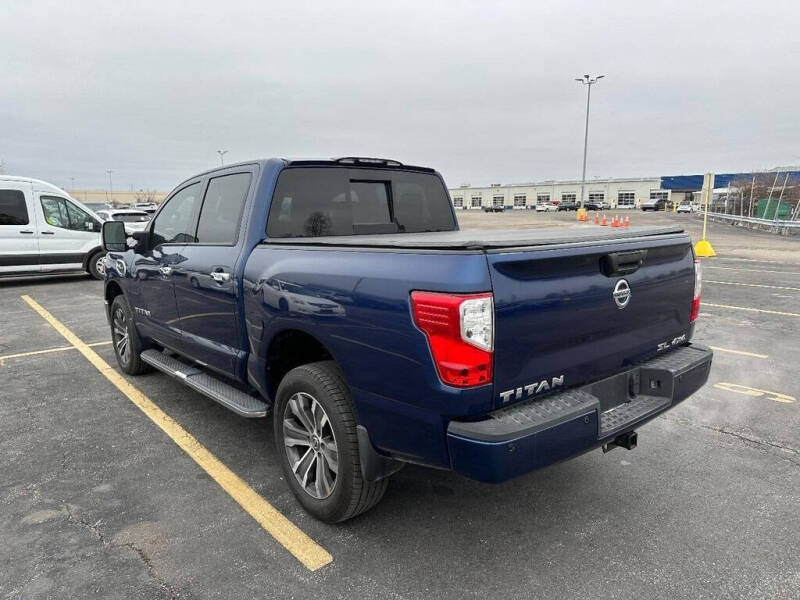 2017 Nissan Titan SL