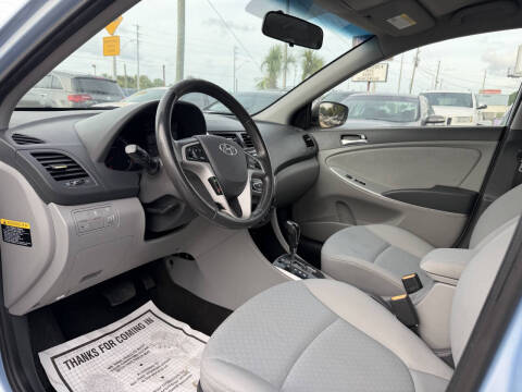2014 Hyundai Accent SE