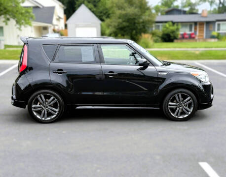 2016 Kia Soul +