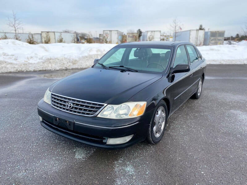 2003 Toyota Avalon for sale at Clutch Motors in Lake Bluff IL