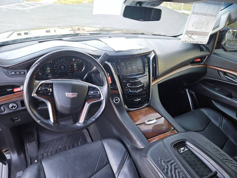 2017 Cadillac Escalade ESV Premium Luxury