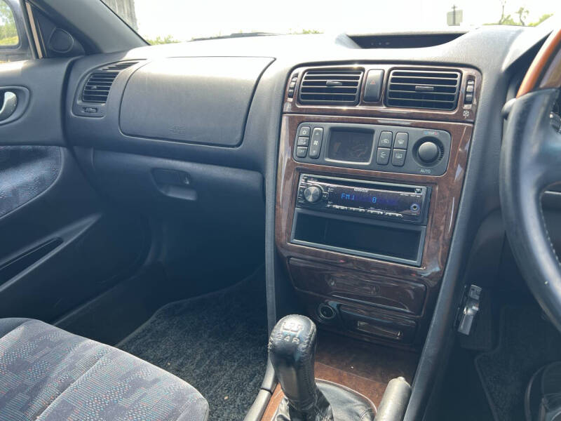 1998 Mitsubishi Legnum