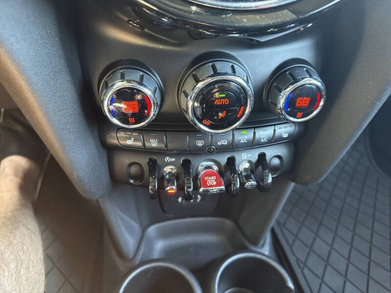 2017 MINI Hardtop 4 Door Cooper