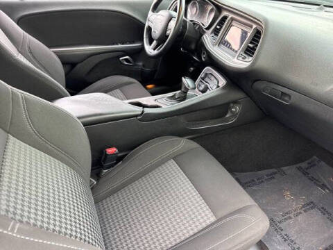 2022 Dodge Challenger SXT