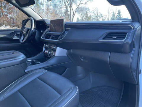 2023 GMC Yukon XL SLT